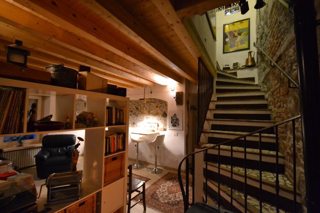 B&B Il Noce Alla Finestra Roe Dış mekan fotoğraf