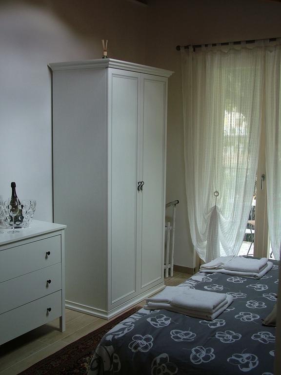 B&B Il Noce Alla Finestra Roe Dış mekan fotoğraf